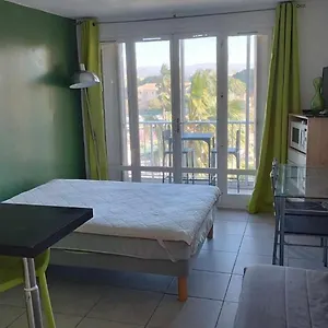 Studio Avec Parking Privé 2km Mer&base Nature , Fréjus France